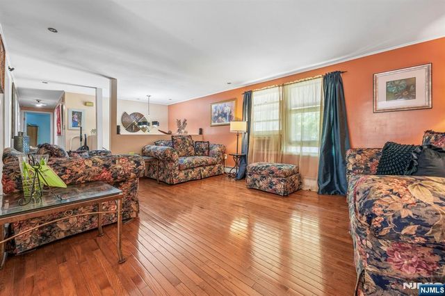 121 Wood Street, Englewood, NJ 07631