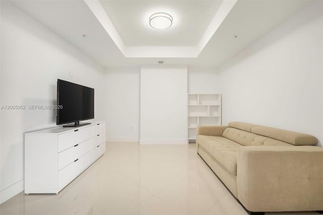 17301 Biscayne Boulevard 1704, North Miami Beach, FL 33160