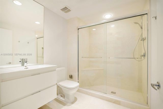 17301 Biscayne Boulevard 1704, North Miami Beach, FL 33160