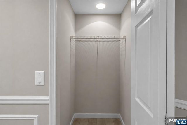 304 Smith Court 304, Edgewater, NJ 07020