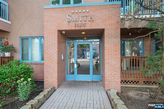 304 Smith Court 304, Edgewater, NJ 07020