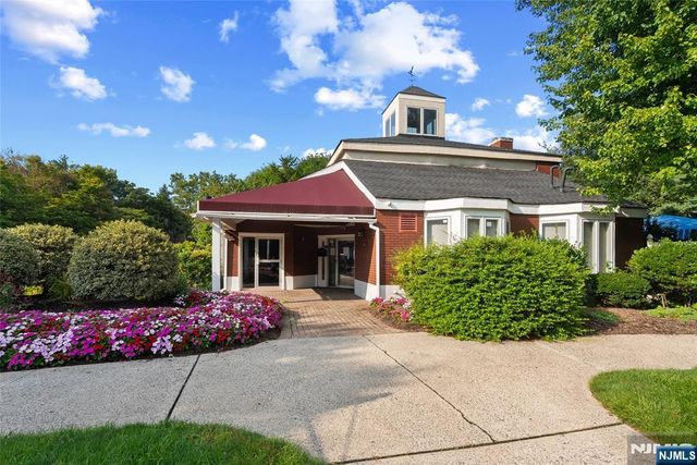 304 Smith Court 304, Edgewater, NJ 07020