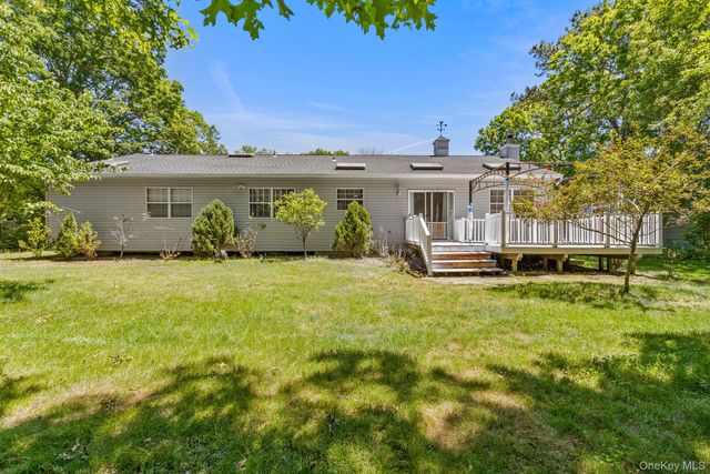 166 Richmond Avenue, Medford, NY 11763