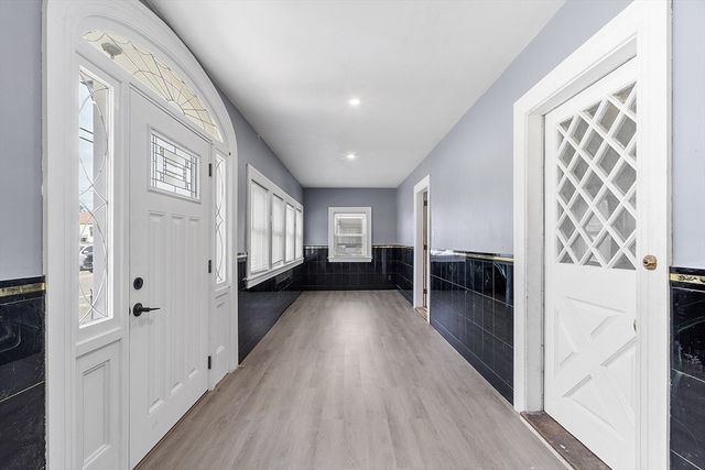 31 Johnson St, Leominster, MA 01453