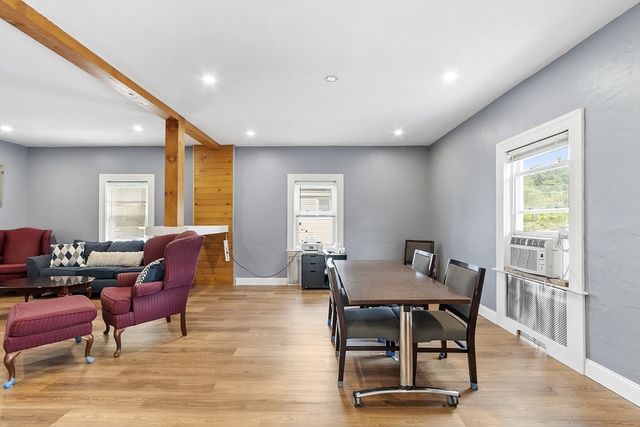 31 Johnson St, Leominster, MA 01453