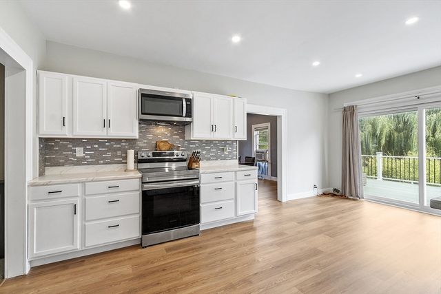 31 Johnson St, Leominster, MA 01453