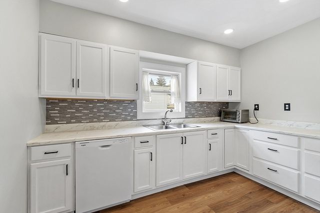 31 Johnson St, Leominster, MA 01453