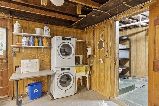 31 Johnson St, Leominster, MA 01453