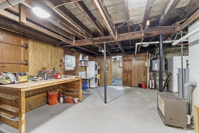 31 Johnson St, Leominster, MA 01453