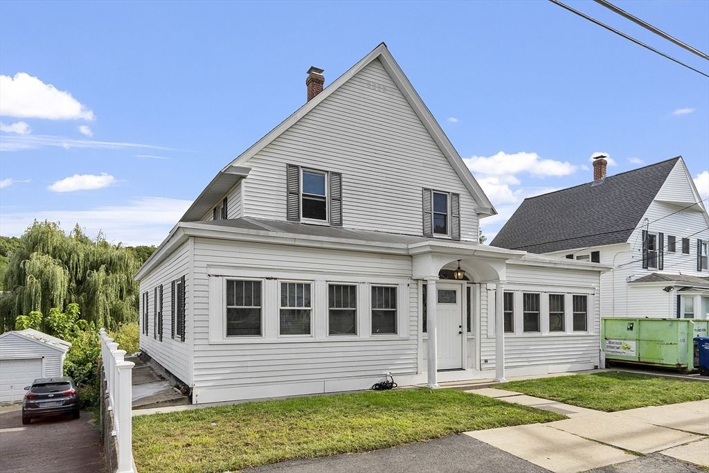 31 Johnson St, Leominster, MA 01453