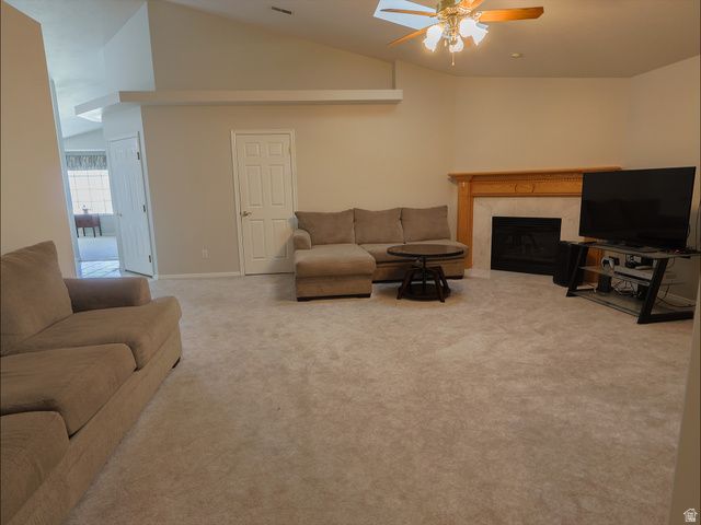 948 W 1730 N, Clinton, UT 84015