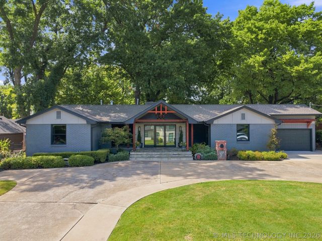 4650 S Columbia Place, Tulsa, OK 74105