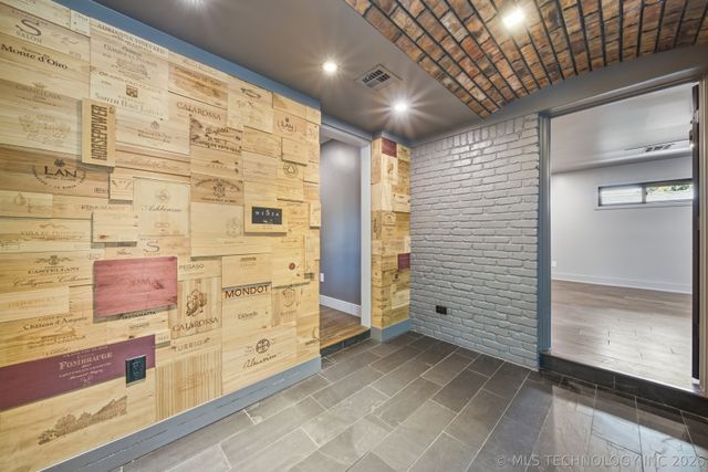4650 S Columbia Place, Tulsa, OK 74105