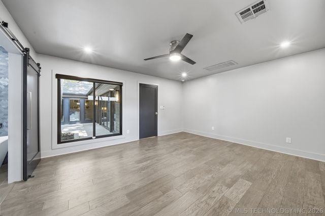 4650 S Columbia Place, Tulsa, OK 74105