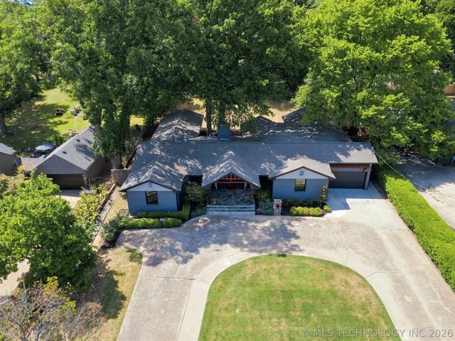 4650 S Columbia Place, Tulsa, OK 74105