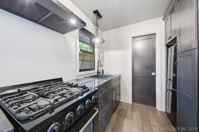 4650 S Columbia Place, Tulsa, OK 74105