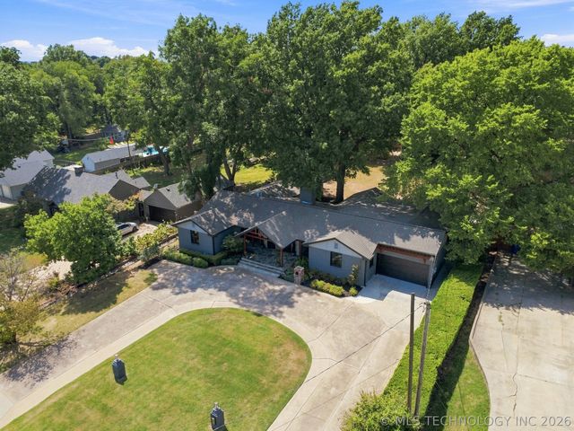 4650 S Columbia Place, Tulsa, OK 74105