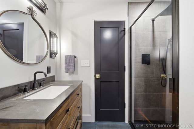4650 S Columbia Place, Tulsa, OK 74105