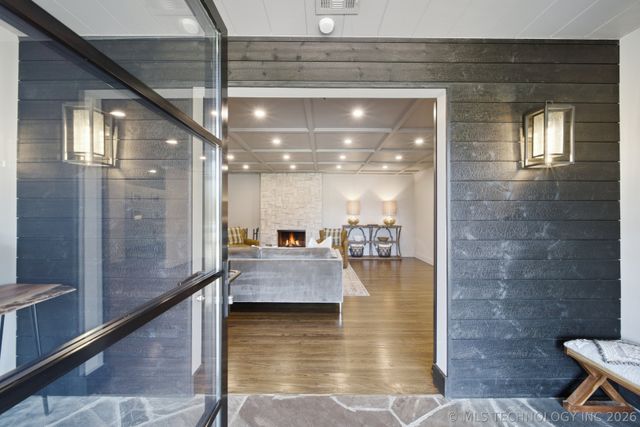 4650 S Columbia Place, Tulsa, OK 74105