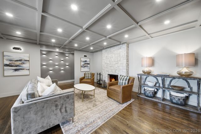 4650 S Columbia Place, Tulsa, OK 74105