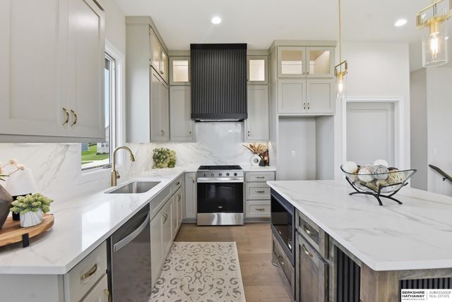 18111 Hazelnut Drive, Gretna, NE 68028