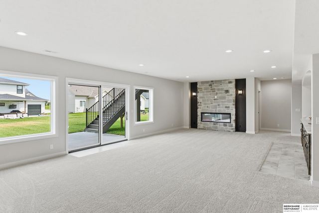 18111 Hazelnut Drive, Gretna, NE 68028
