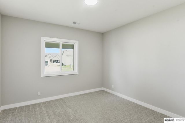 18111 Hazelnut Drive, Gretna, NE 68028