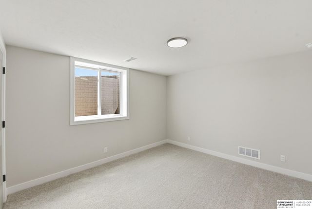 18111 Hazelnut Drive, Gretna, NE 68028