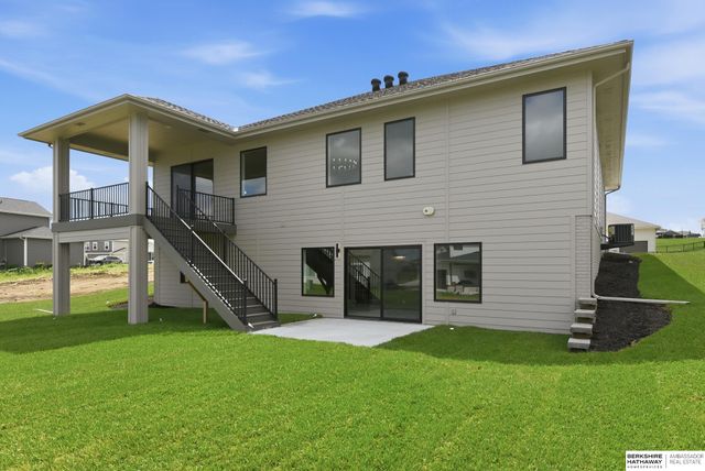 18111 Hazelnut Drive, Gretna, NE 68028