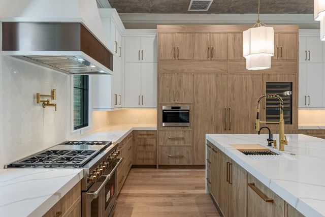 698 N NEW YORK AVENUE, Winter Park, FL 32789