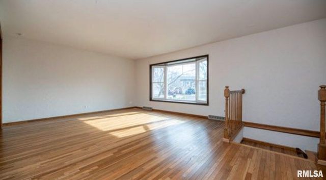 2303 W PINTURA Court, Peoria, IL 61614