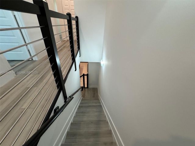 10461 NW 82nd St 6, Doral, FL 33178