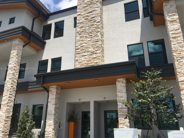 10461 NW 82nd St 6, Doral, FL 33178