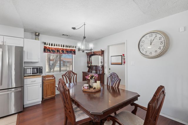 1650 El Dorado Loop, Bosque Farms, NM 87068