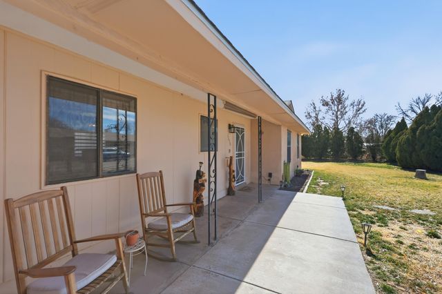 1650 El Dorado Loop, Bosque Farms, NM 87068