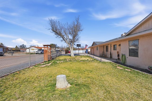 1650 El Dorado Loop, Bosque Farms, NM 87068