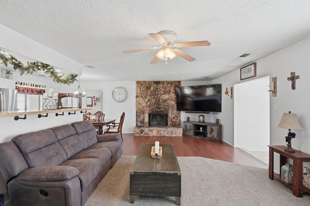 1650 El Dorado Loop, Bosque Farms, NM 87068