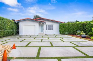 2121 Red Rd, Coral Gables, FL 33155
