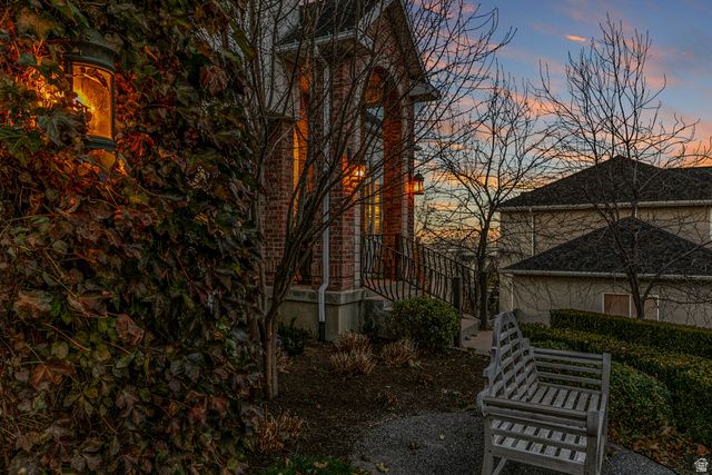 634 S MOUNTAIN VIEW CIR, North Salt Lake, UT 84054