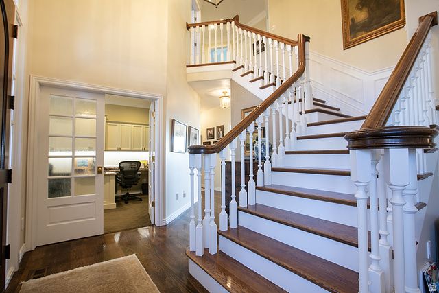 634 S MOUNTAIN VIEW CIR, North Salt Lake, UT 84054