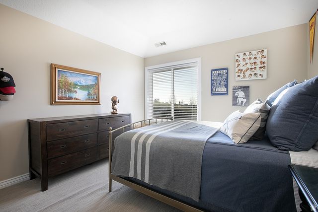 634 S MOUNTAIN VIEW CIR, North Salt Lake, UT 84054