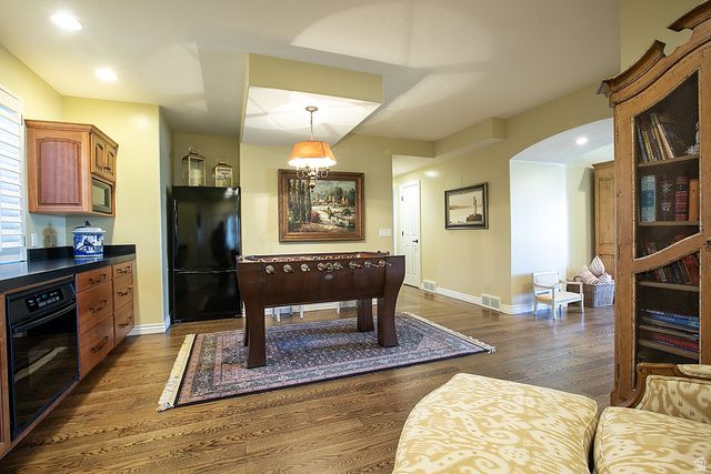 634 S MOUNTAIN VIEW CIR, North Salt Lake, UT 84054