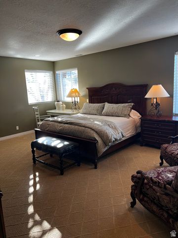 634 S MOUNTAIN VIEW CIR, North Salt Lake, UT 84054