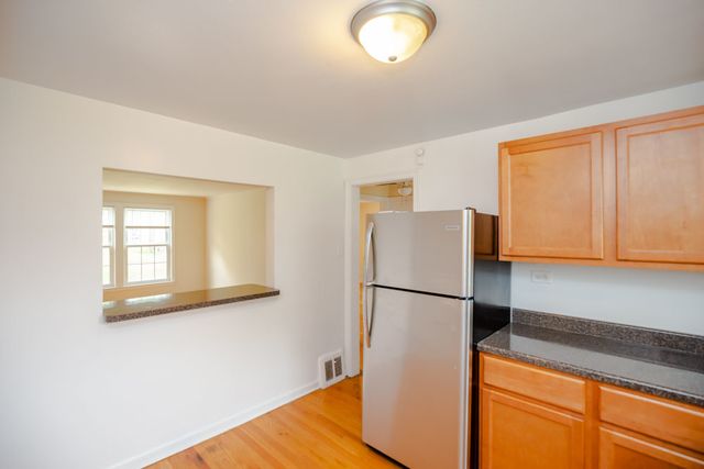 4232 W Nelson Street 1, Chicago, IL 60641
