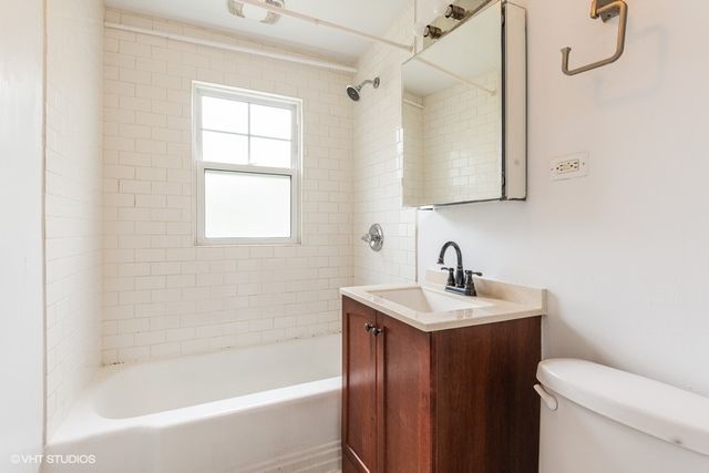 4232 W Nelson Street 1, Chicago, IL 60641