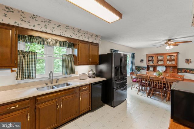 201 WOODRIDGE LN, Winchester, VA 22603