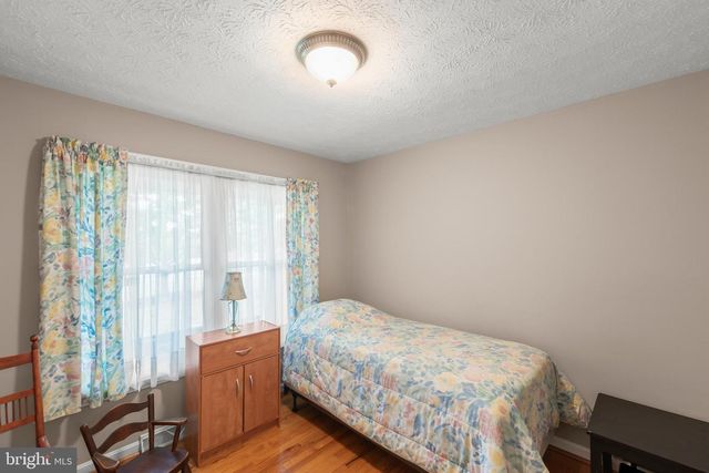 201 WOODRIDGE LN, Winchester, VA 22603
