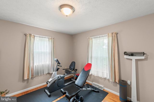 201 WOODRIDGE LN, Winchester, VA 22603