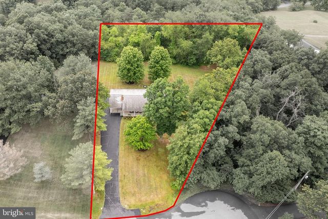201 WOODRIDGE LN, Winchester, VA 22603