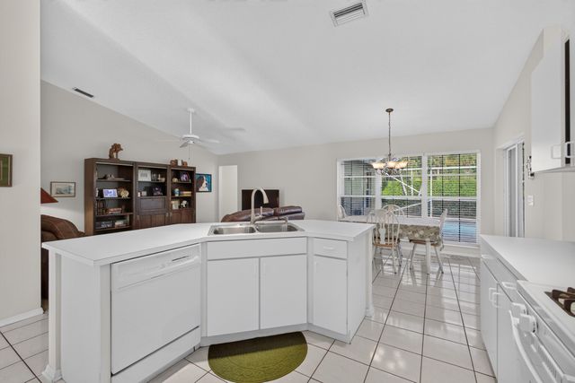 1011 WOODFIELD Circle, Palm Beach Gardens, FL 33418